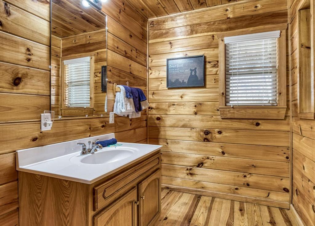 Wilderness Lodge, Hot Tub, Game Room, Pool Access, 1089 Free Tickets Each Paid Day, Dollywood And M Sevierville Eksteriør bilde