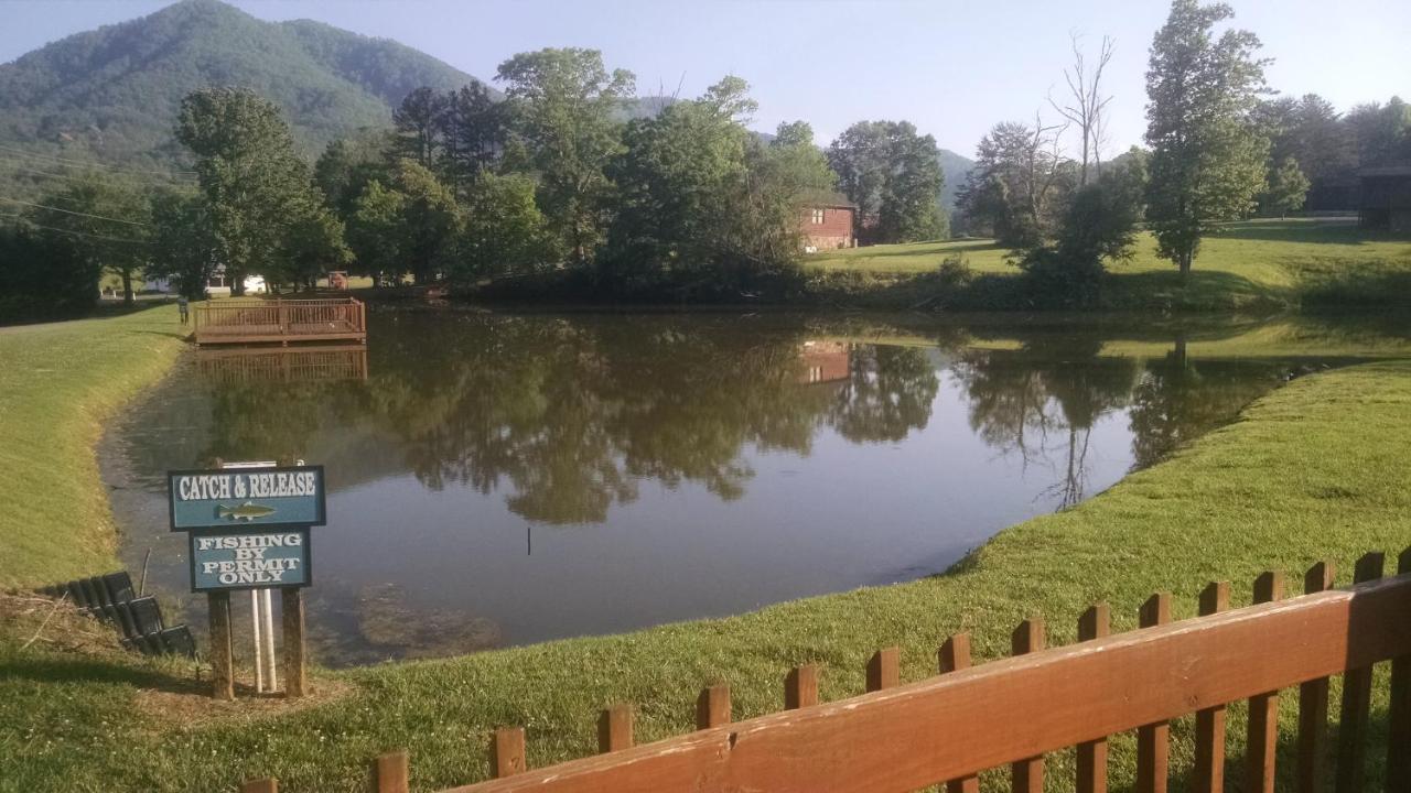 Wilderness Lodge, Hot Tub, Game Room, Pool Access, 1089 Free Tickets Each Paid Day, Dollywood And M Sevierville Eksteriør bilde