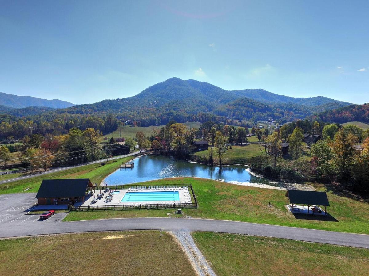 Wilderness Lodge, Hot Tub, Game Room, Pool Access, 1089 Free Tickets Each Paid Day, Dollywood And M Sevierville Eksteriør bilde